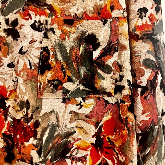 LeLis Floral Blouse - Picture 2 of 6